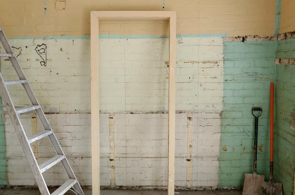 Transformez votre Oasis: Optez pour des Margelles Recyclées pour une Piscine Écologique et Esthétique Durable